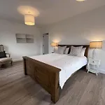 Modern * Dunboyne