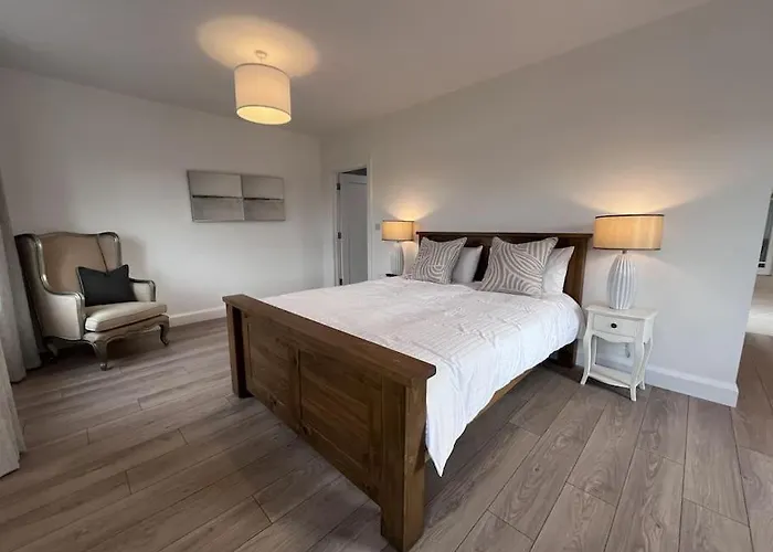 Modern * Dunboyne